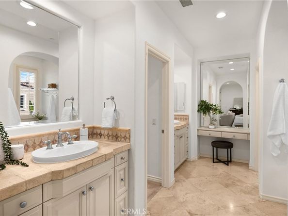 34 Tall Hedge, Irvine CA 92603