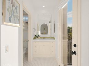 34 Tall Hedge, Irvine CA 92603