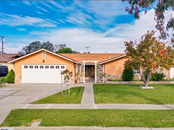 3115 W Teranimar, Anaheim CA 92804