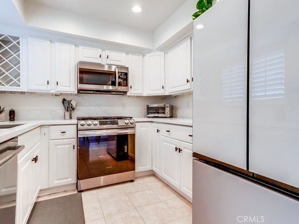 1020 Ocean Park, Santa Monica CA 90405