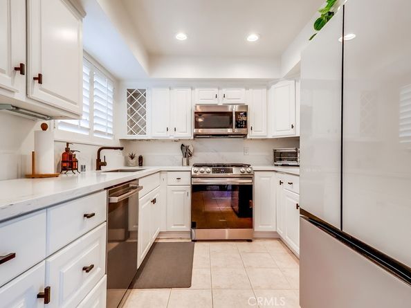 1020 Ocean Park, Santa Monica CA 90405