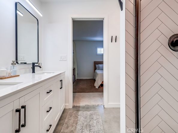 1020 Ocean Park, Santa Monica CA 90405