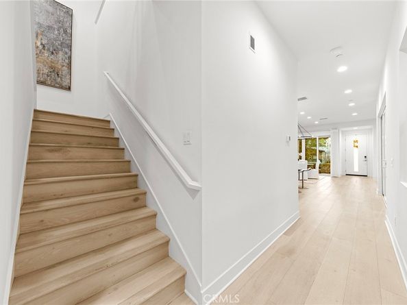 134 Aspect, Irvine CA 92618