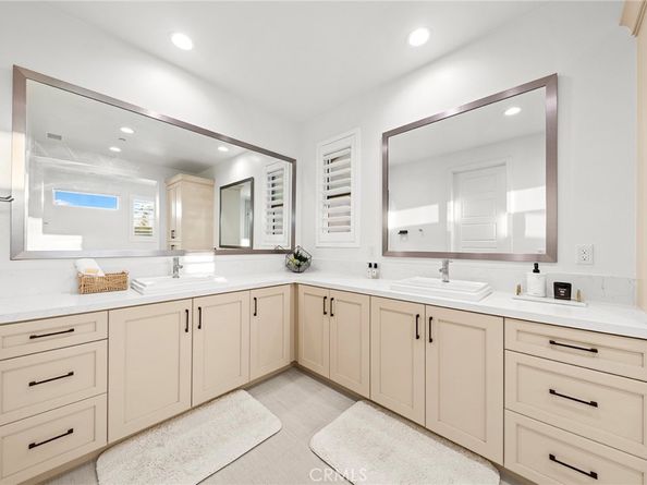 134 Aspect, Irvine CA 92618