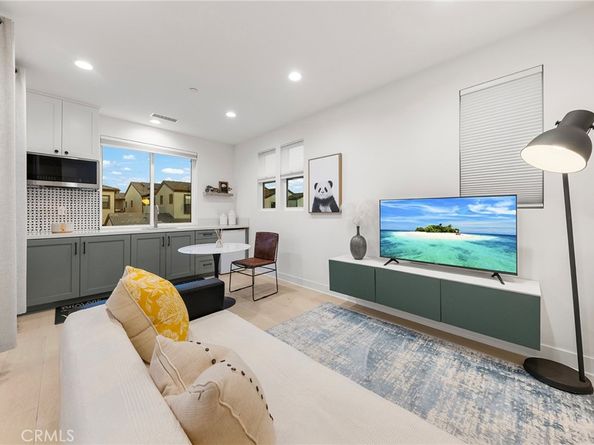 134 Aspect, Irvine CA 92618