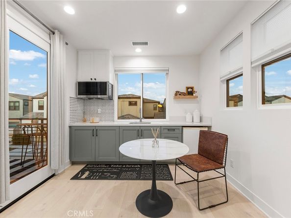 134 Aspect, Irvine CA 92618