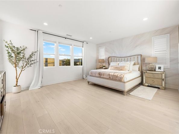 134 Aspect, Irvine CA 92618