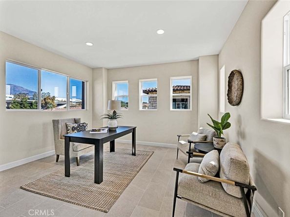 98 Pinnacle Dr, Lake Forest CA 92630