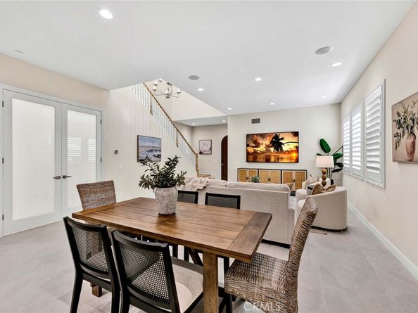 98 Pinnacle Dr, Lake Forest CA 92630