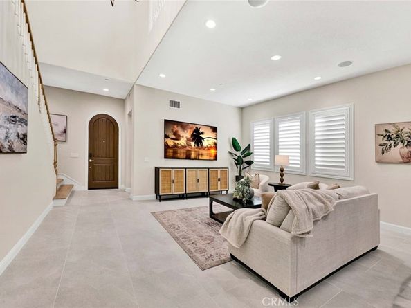 98 Pinnacle Dr, Lake Forest CA 92630