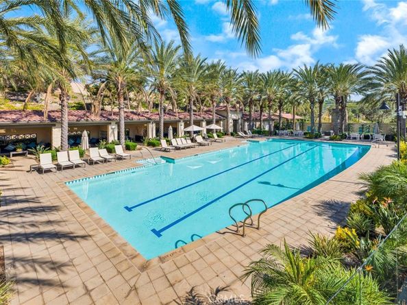 98 Pinnacle Dr, Lake Forest CA 92630