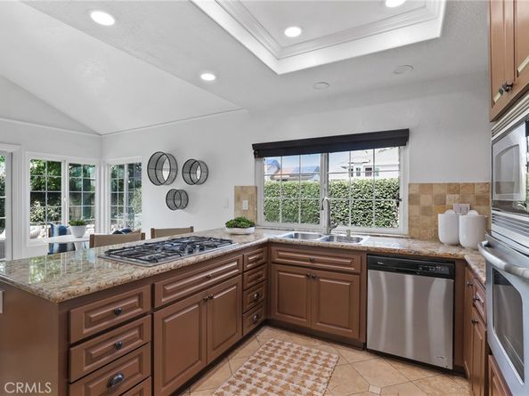 4 Aberdeen Street, Irvine CA 92620