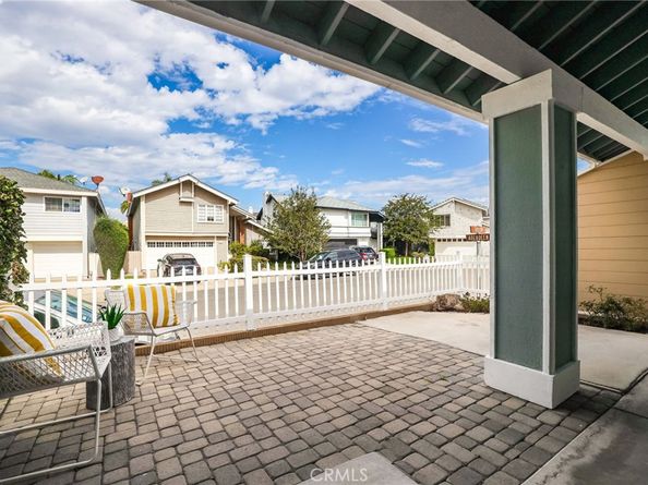 4 Aberdeen Street, Irvine CA 92620