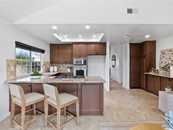 4 Aberdeen Street, Irvine CA 92620