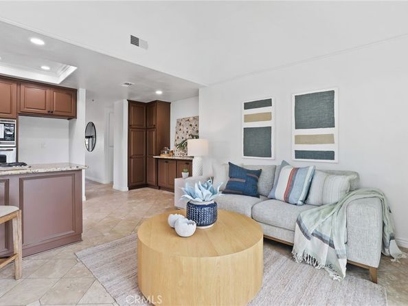 4 Aberdeen Street, Irvine CA 92620