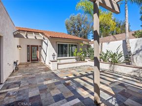 5011 Duverney, Laguna Woods CA 92637