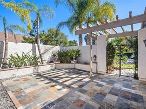 5011 Duverney, Laguna Woods CA 92637