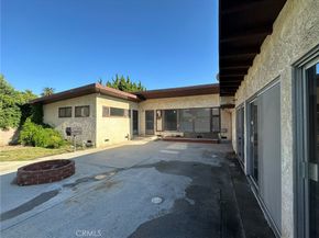 9519 La Reina, Downey CA 90240