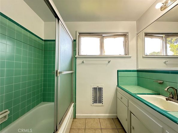 9519 La Reina, Downey CA 90240