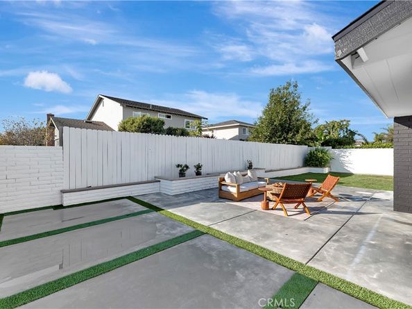 21211 Binghampton Circle, Huntington Beach CA 92646