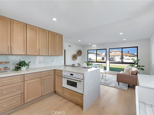 21211 Binghampton Circle, Huntington Beach CA 92646