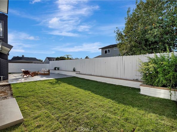 21211 Binghampton Circle, Huntington Beach CA 92646