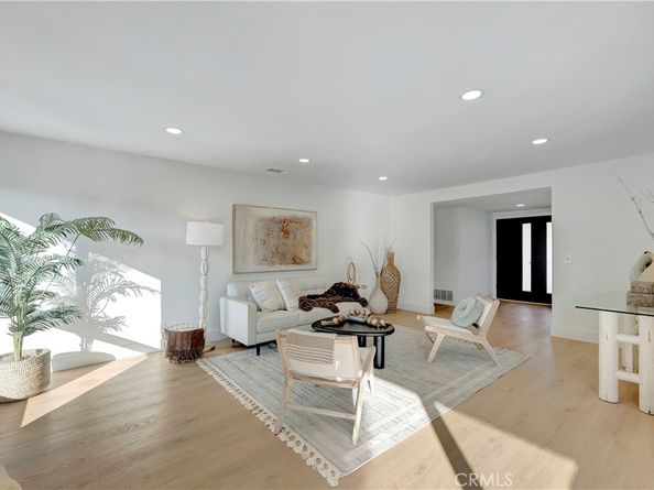 21211 Binghampton Circle, Huntington Beach CA 92646