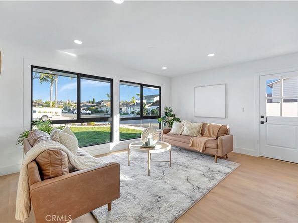 21211 Binghampton Circle, Huntington Beach CA 92646