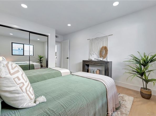 21211 Binghampton Circle, Huntington Beach CA 92646