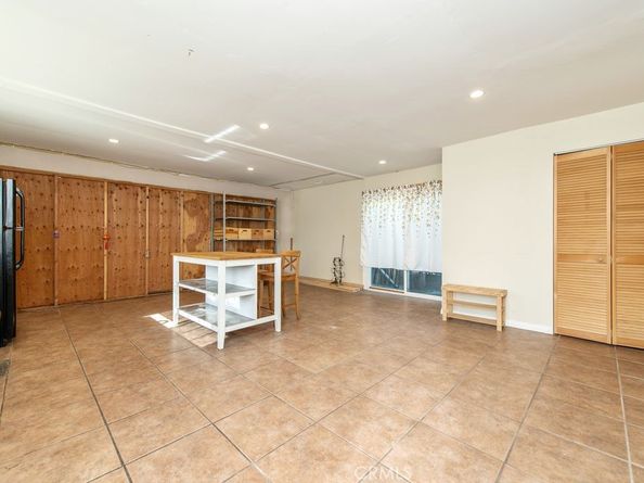 922 N 4th Avenue, Upland CA 91786