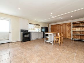 922 N 4th Avenue, Upland CA 91786