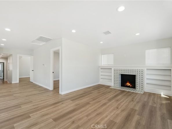 5157 6th Avenue, Los Angeles CA 90043