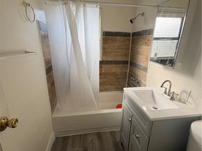 1030 W 88th Street 1/4, Los Angeles CA 90044