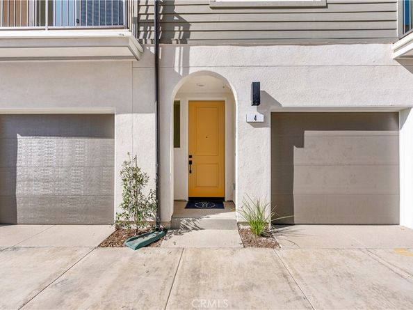 9423 1/2 N Sepulveda Blvd. 3, North Hills CA 91343