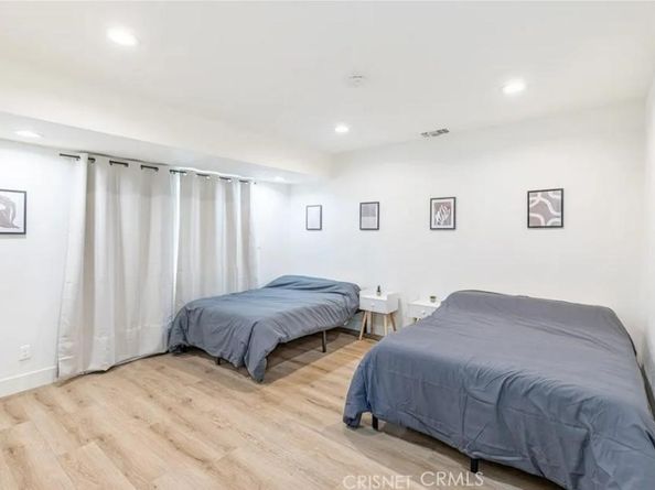 18134 Chase Street, Northridge CA 91325