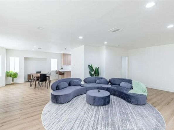18134 Chase Street, Northridge CA 91325