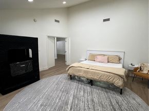 18134 Chase Street, Northridge CA 91325