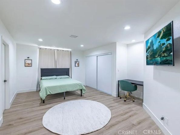 18134 Chase Street, Northridge CA 91325