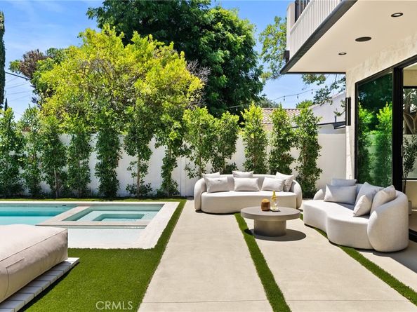 14738 Otsego Street, Sherman Oaks CA 91403