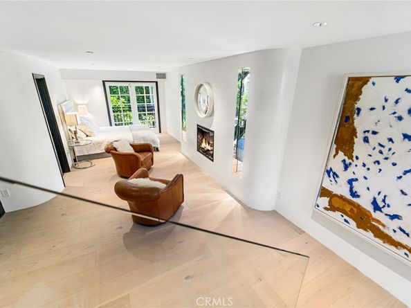 1782 Viewmont Drive, Los Angeles CA 90069