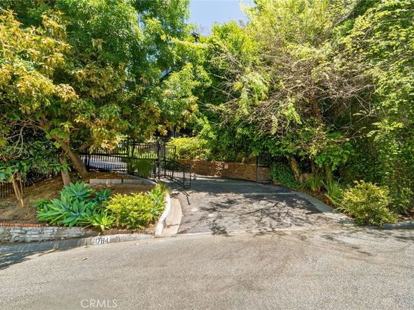 1782 Viewmont Drive, Los Angeles CA 90069
