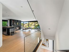 1782 Viewmont Drive, Los Angeles CA 90069