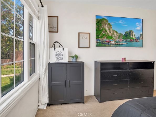 1343 N Whitnall Hwy, Burbank CA 91505