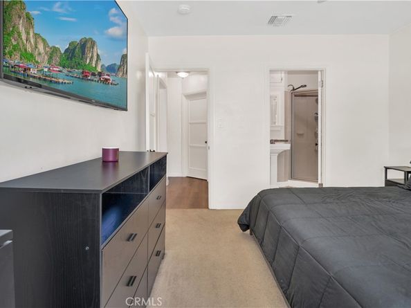 1343 N Whitnall Hwy, Burbank CA 91505