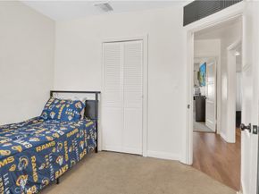 1343 N Whitnall Hwy, Burbank CA 91505