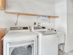 1343 N Whitnall Hwy, Burbank CA 91505