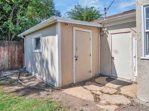 1343 N Whitnall Hwy, Burbank CA 91505