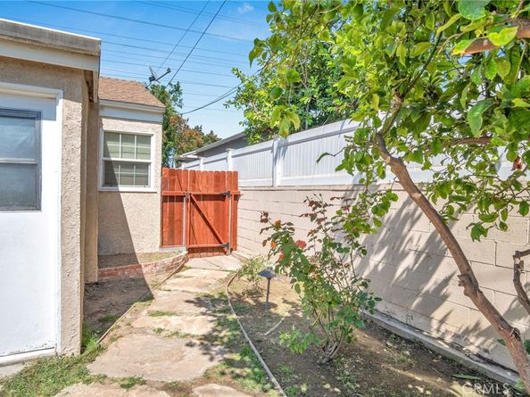 1343 N Whitnall Hwy, Burbank CA 91505