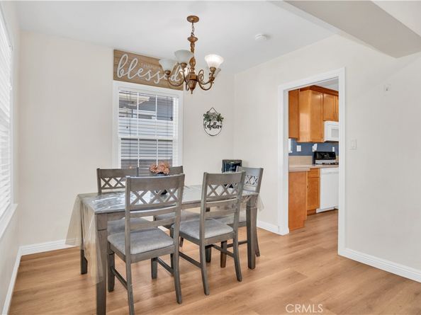 1343 N Whitnall Hwy, Burbank CA 91505