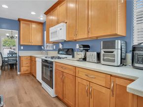 1343 N Whitnall Hwy, Burbank CA 91505